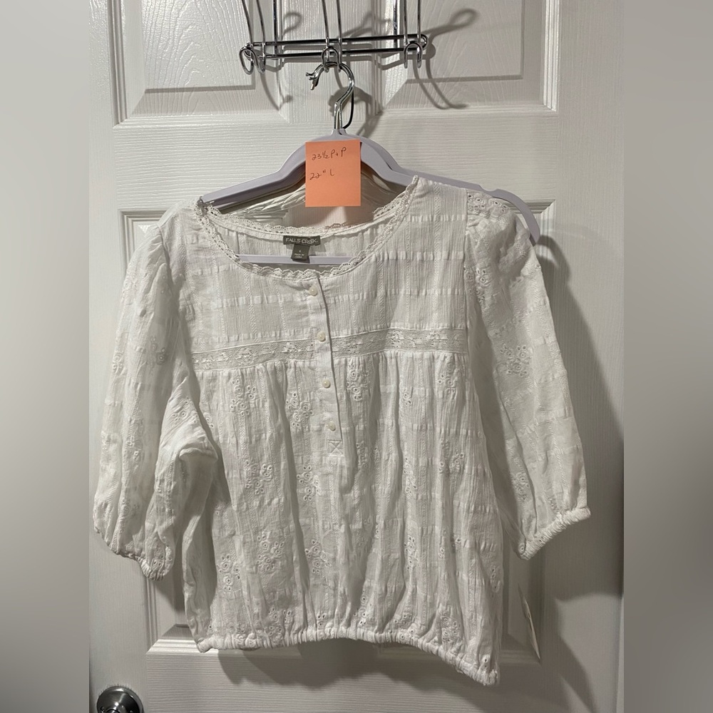 NWT Falls creek, women’s top, Lacey cotton, white, size L.